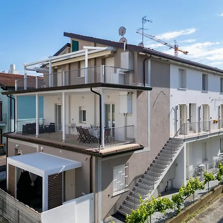 Jesolo, Terrazza Vicino Al Mare, 6 Posti Letto Appartamento